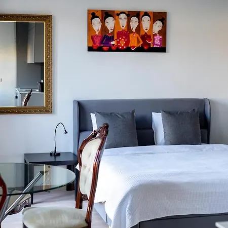 Center Deluxe 公寓 *